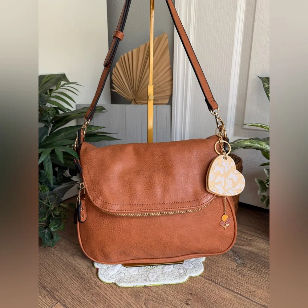 Moda Luxe Henri Tan Vegan Leather Fold Over Expandable Crossbody Bag - Picture 2 of 16